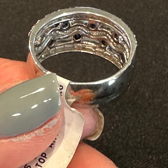 Beautiful Triple Row Sapphire & Diamond Ring - Picture 8 of 12